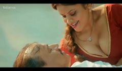 ससुर ने बहू को योगा करते समय चोदा